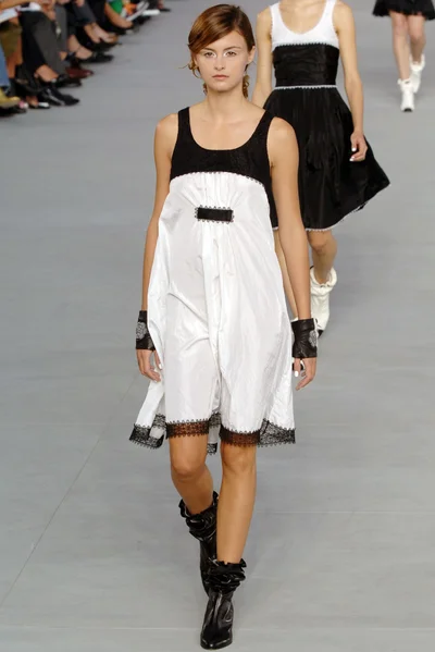 Look 48